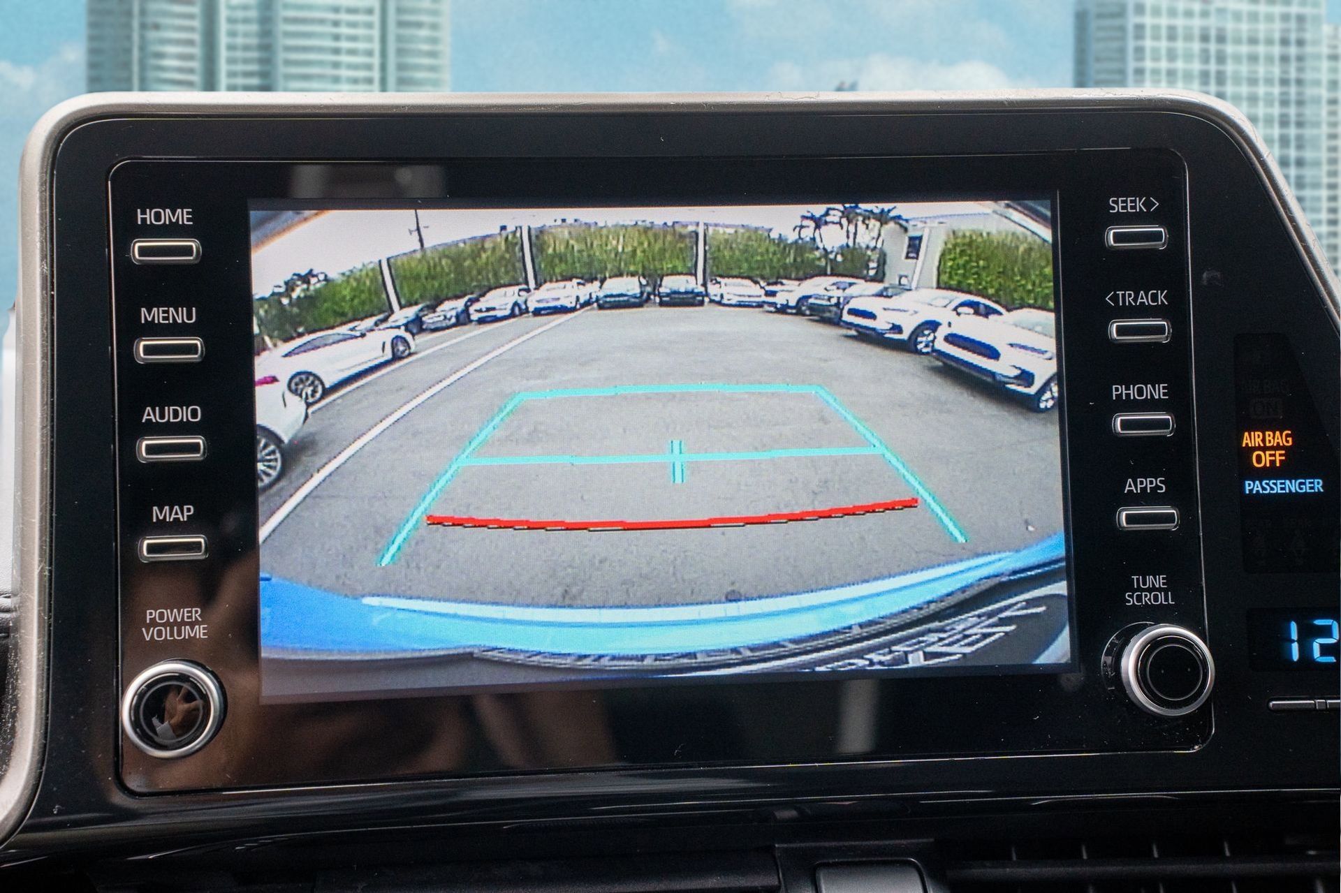 Used 2019 Toyota C-HR XLE image 32