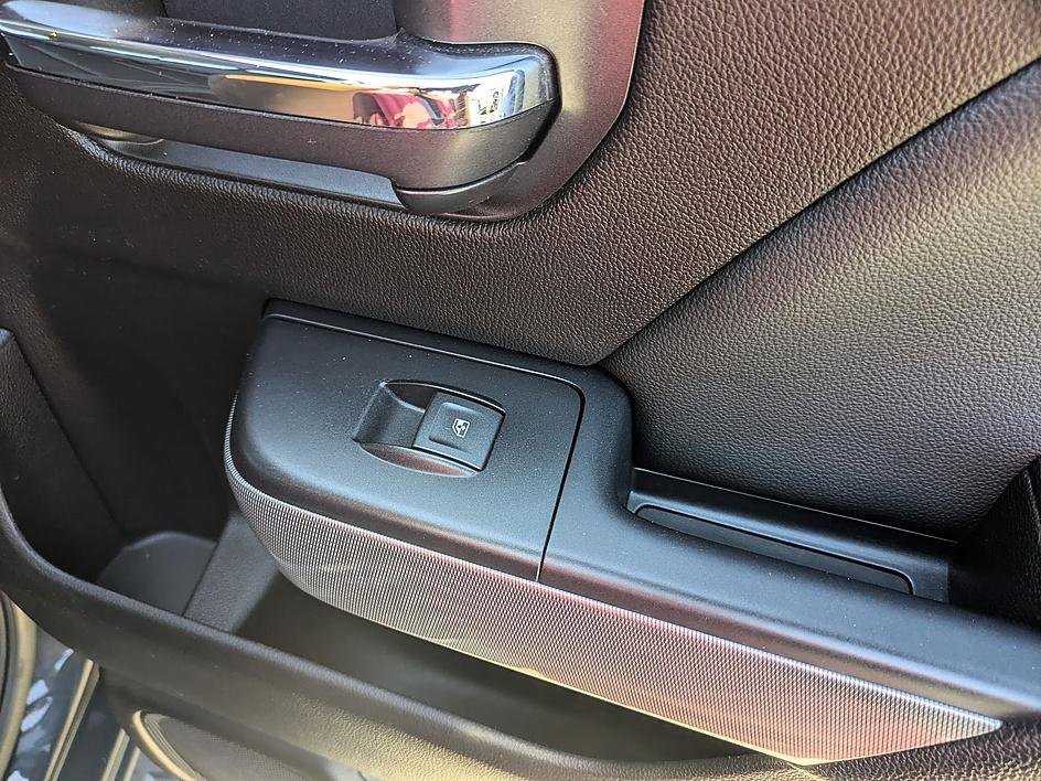 Used 2019 Chevrolet Silverado 2500 LTZ w/ Duramax Plus Package image 37