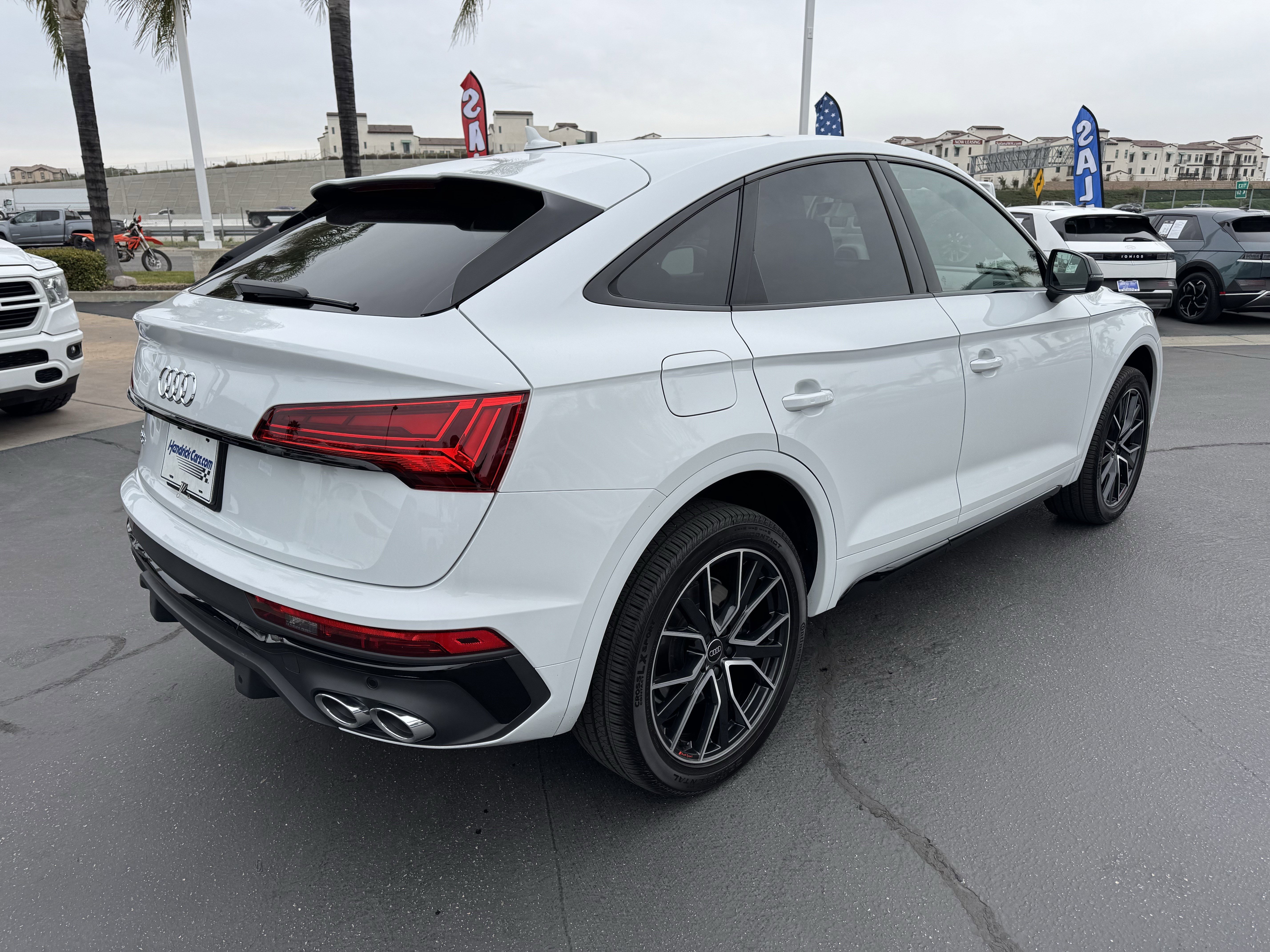 Used 2024 Audi SQ5 Premium Plus w/ Premium Plus Package image 10