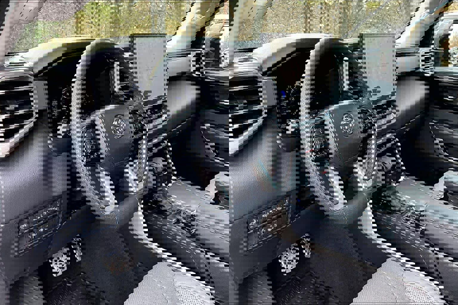 Certified 2024 Toyota Sequoia SR5 w/ SR5 Premium Package AWD/4WD image 17