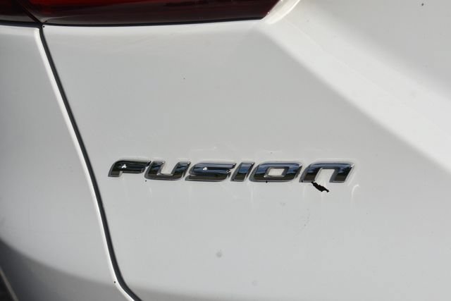 Used 2017 Ford Fusion SE FWD image 16