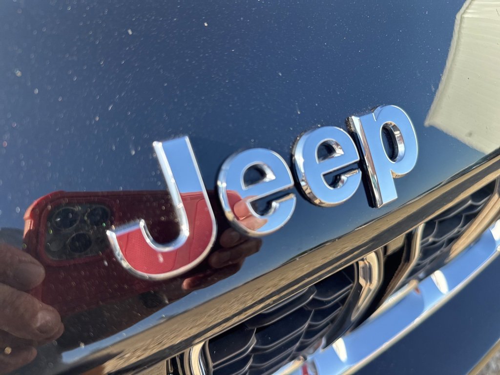 Used 2022 Jeep Grand Cherokee Limited w/ Trailer Tow Prep Group (B) image 35