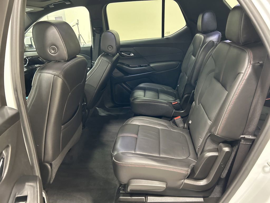 Used 2023 Chevrolet Traverse RS image 32