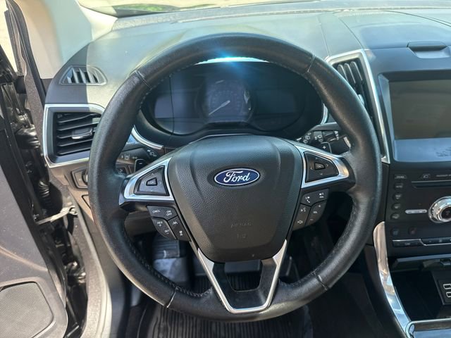 Used 2019 Ford Edge Titanium w/ Equipment Group 301A AWD/4WD image 17