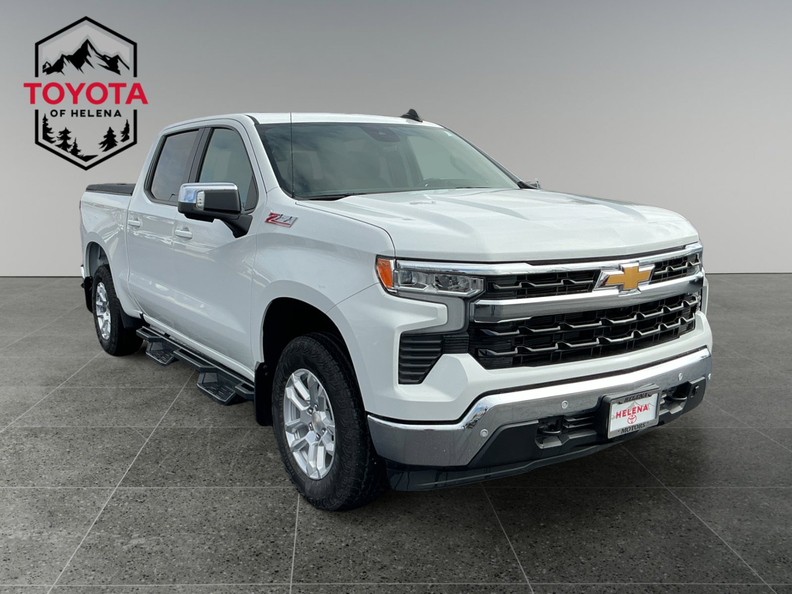 Used 2025 Chevrolet Silverado 1500 LT w/ Z71 Off-Road Package AWD/4WD image 7