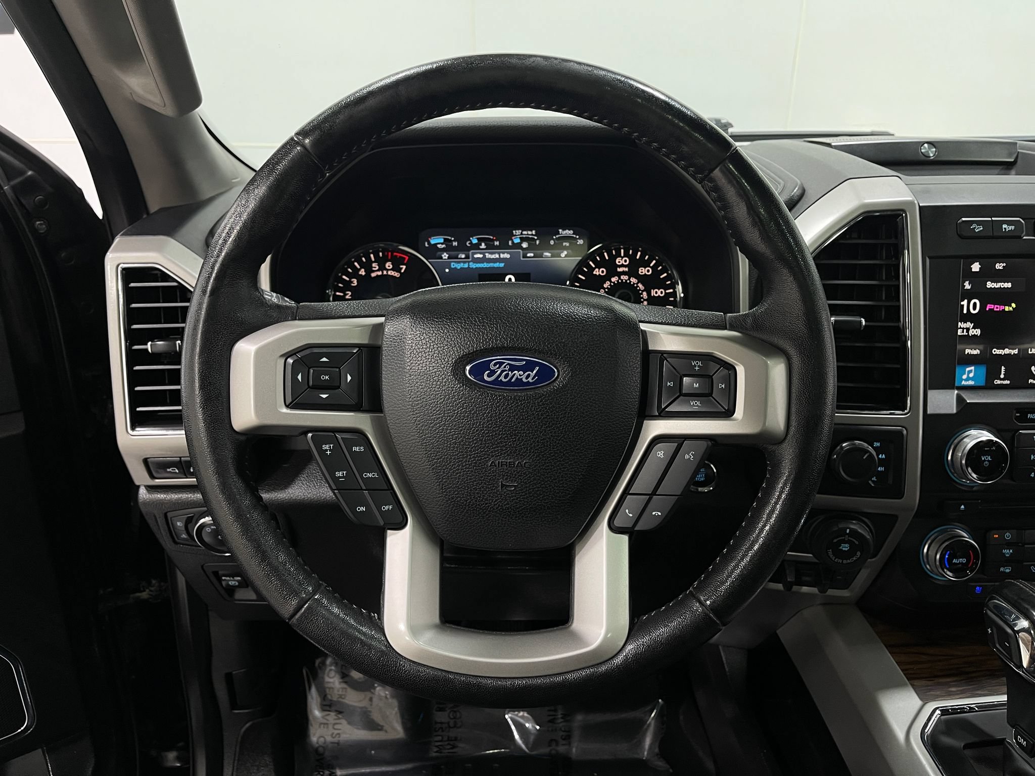 Used 2018 Ford F150 Lariat w/ Equipment Group 502A Luxury AWD/4WD image 22
