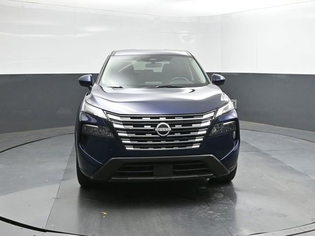 Certified 2025 Nissan Rogue SV image 22