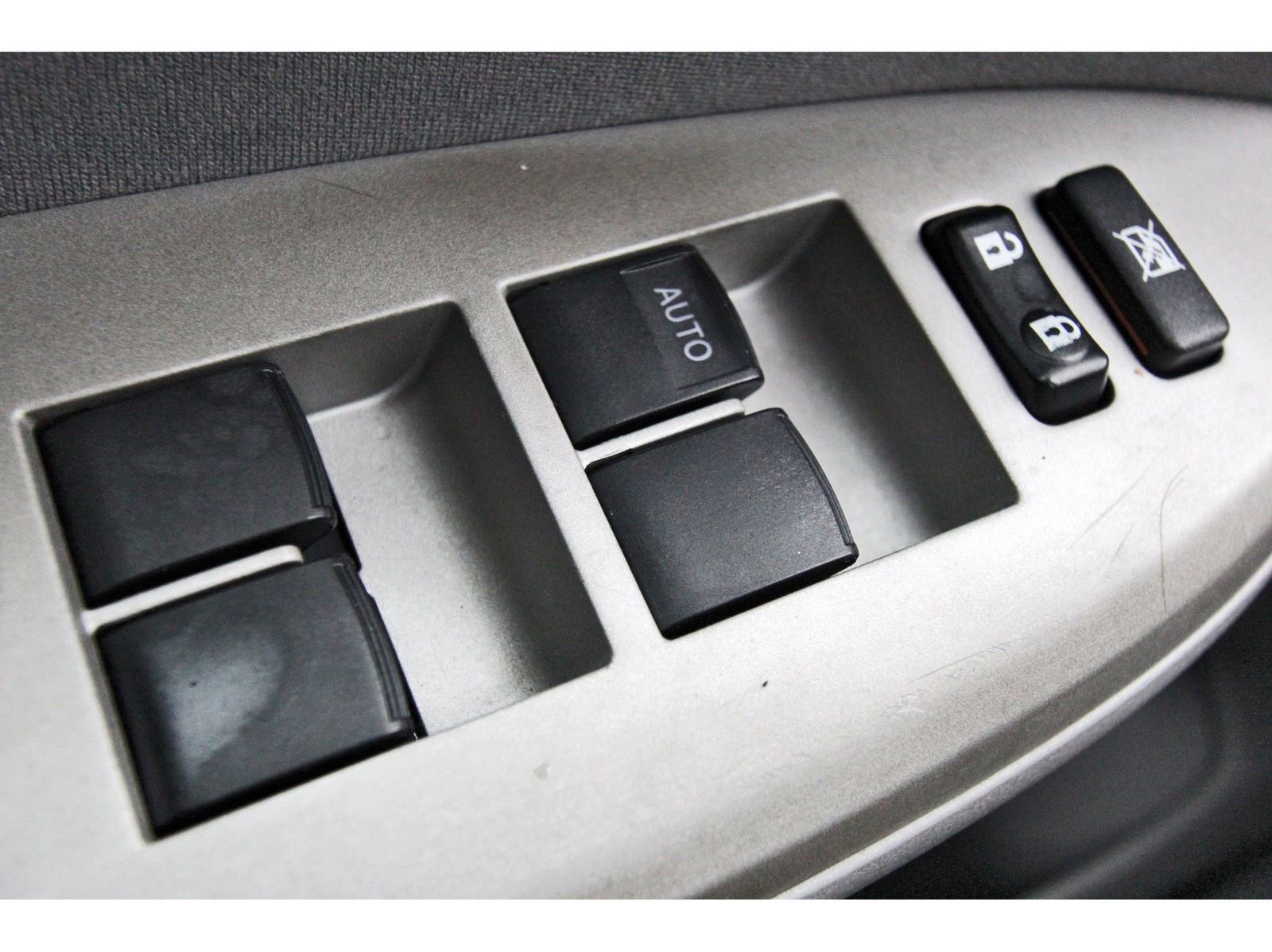 Used 2010 Toyota Corolla LE FWD image 21