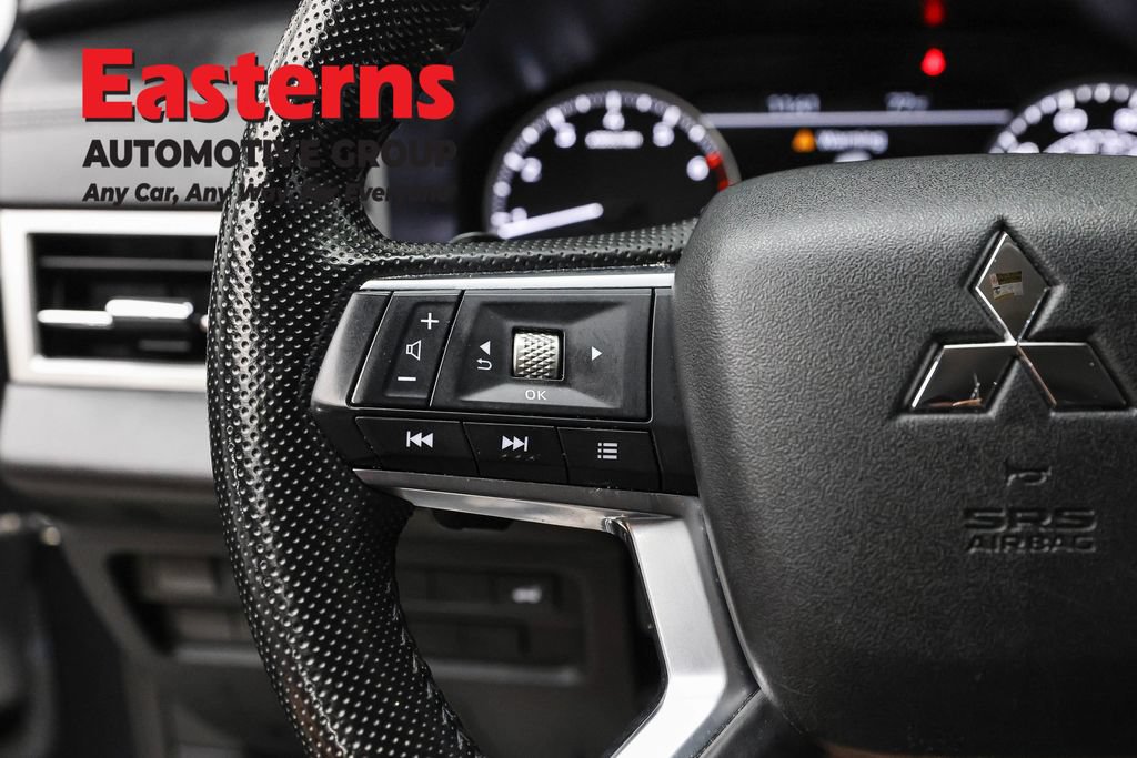 Used 2024 Mitsubishi Outlander SE FWD image 15