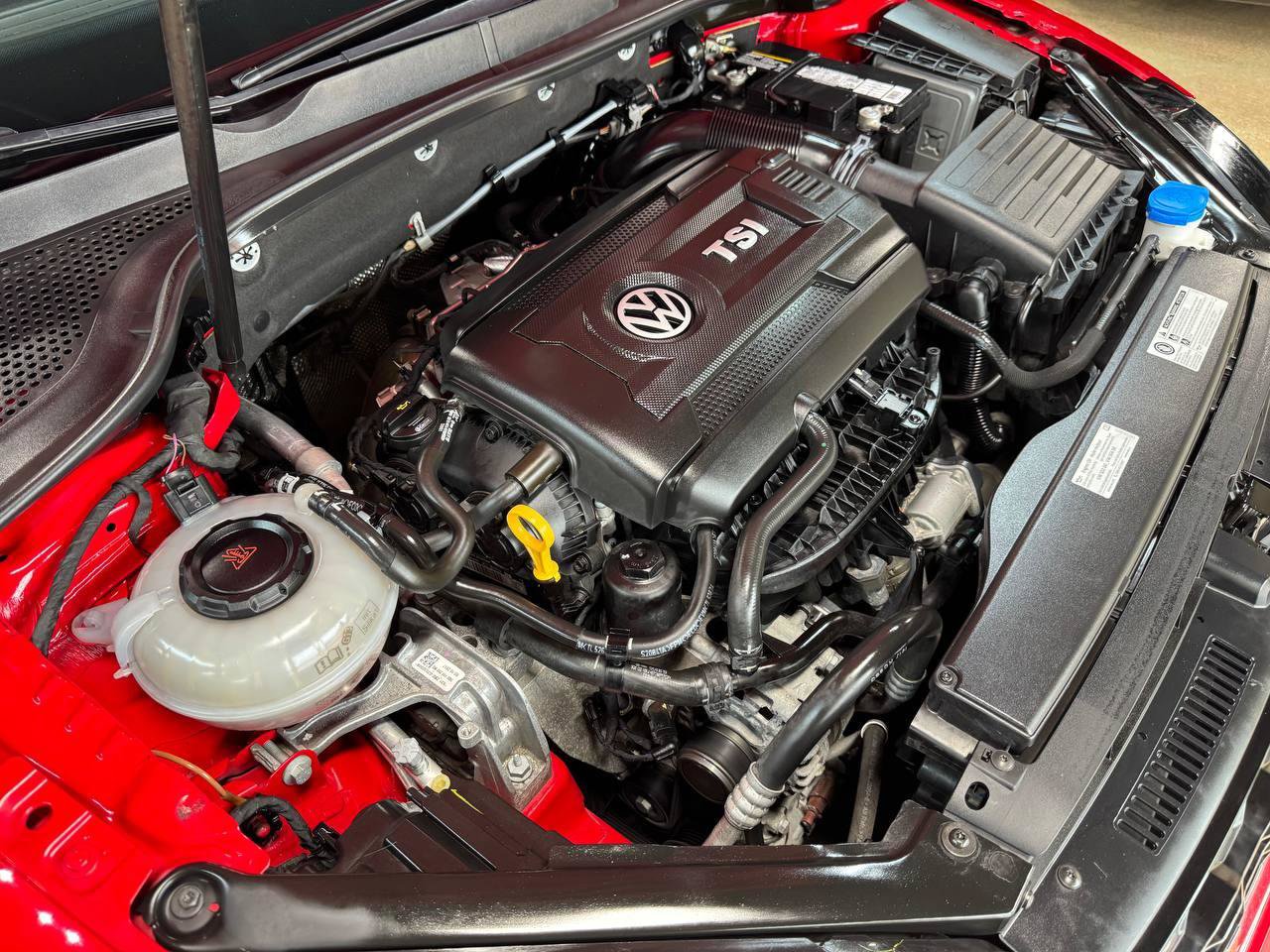 Used 2018 Volkswagen GTI Autobahn FWD image 36