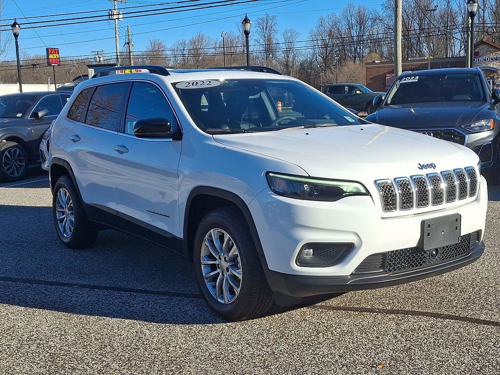 Used 2022 Jeep Cherokee Latitude Lux w/ Sun & Sound Group image 3