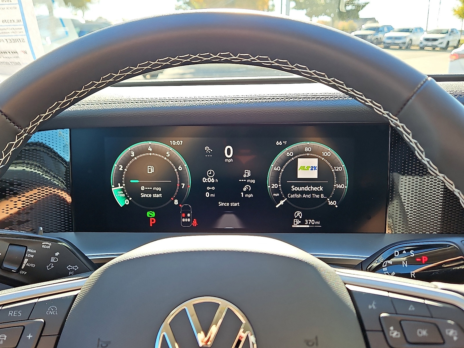 New 2026 Volkswagen Tiguan SE image 18