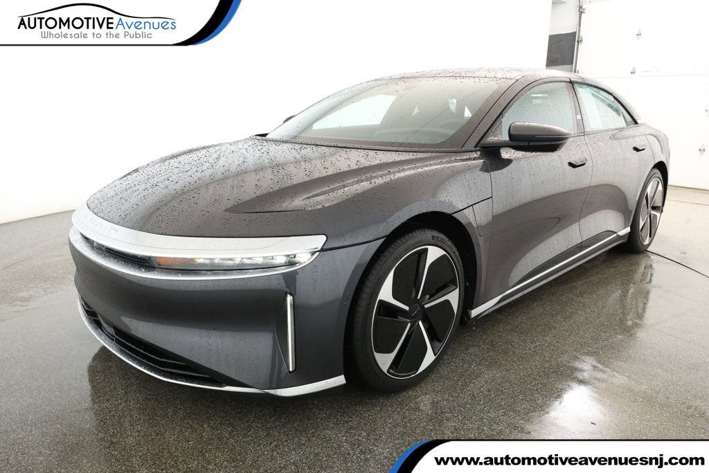 Used 2023 Lucid Air Touring image 1