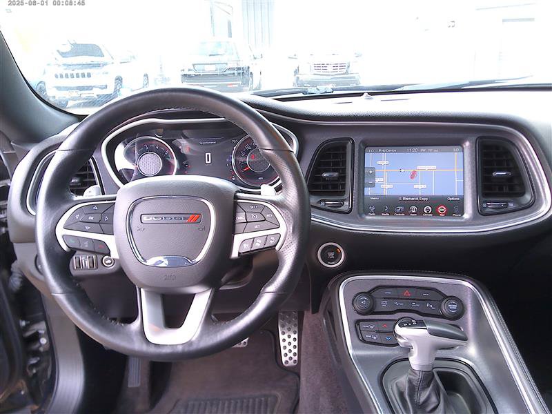 Used 2016 Dodge Challenger R/T Scat Pack w/ Leather Interior Group RWD image 10