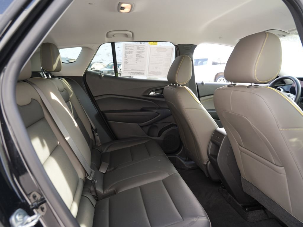 Used 2024 Chevrolet Trax ACTIV w/ Driver Confidence Package image 27