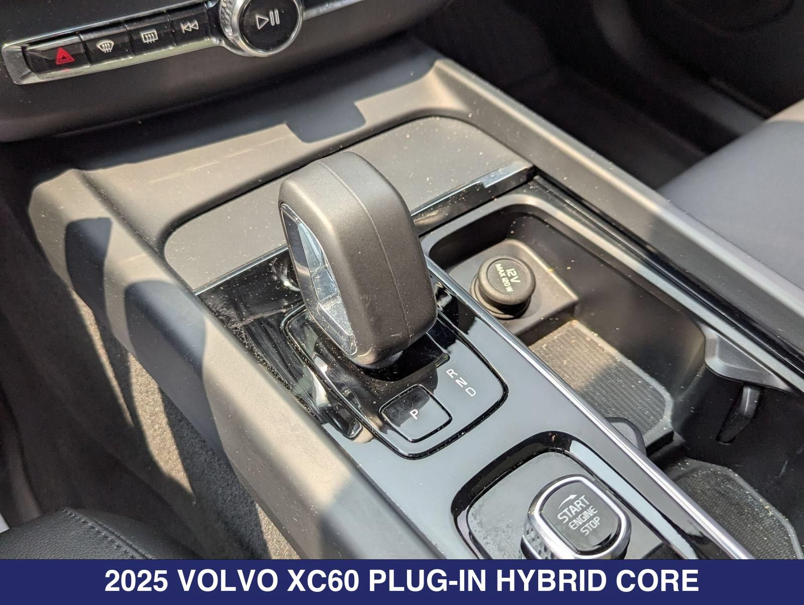 New 2025 Volvo XC60 T8 Core w/ Protection Package Premier AWD/4WD image 17