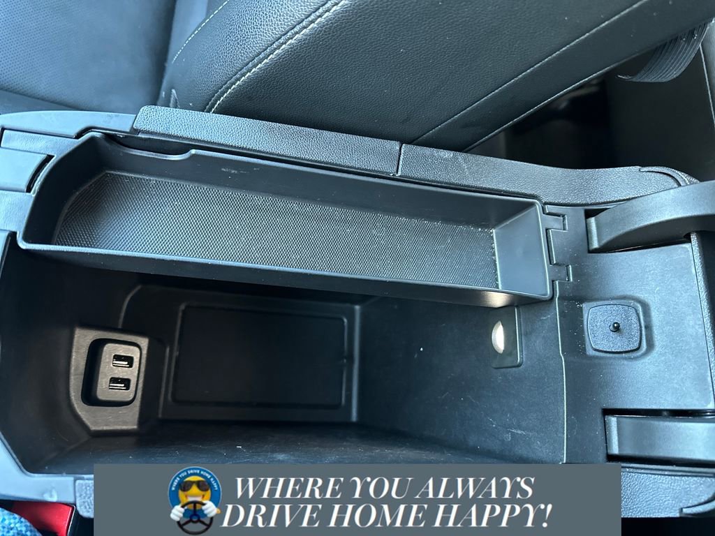 Used 2023 GMC Terrain SLT w/ Infotainment Package II image 19