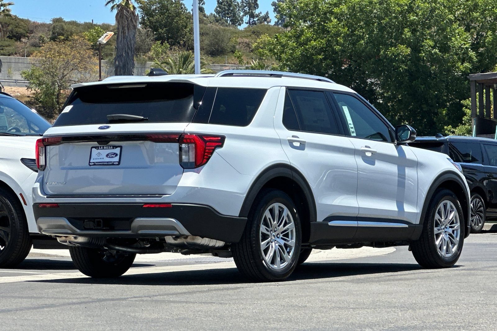 New 2026 Ford Explorer Platinum RWD image 3