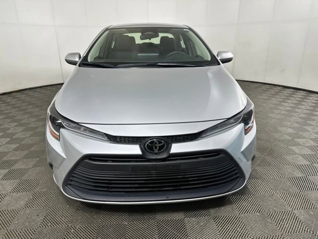 Used 2023 Toyota Corolla LE w/ LE Convenience Package image 8