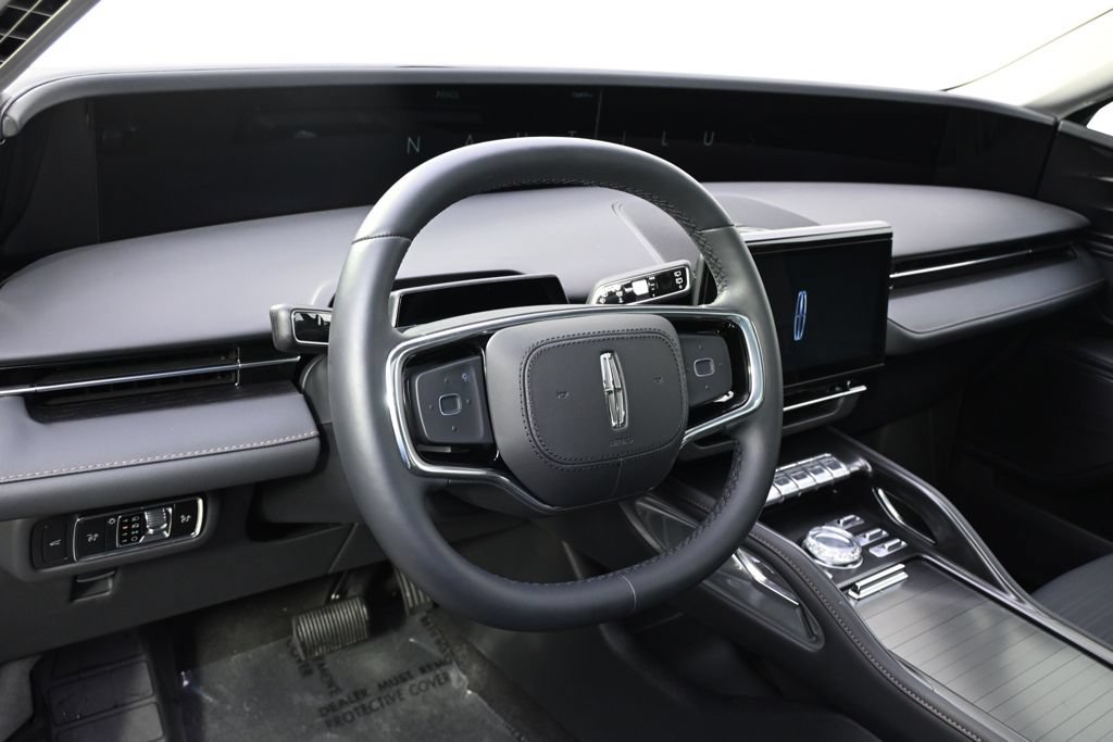 New 2026 Lincoln Nautilus Reserve w/ Jet Appearance Package AWD/4WD image 11
