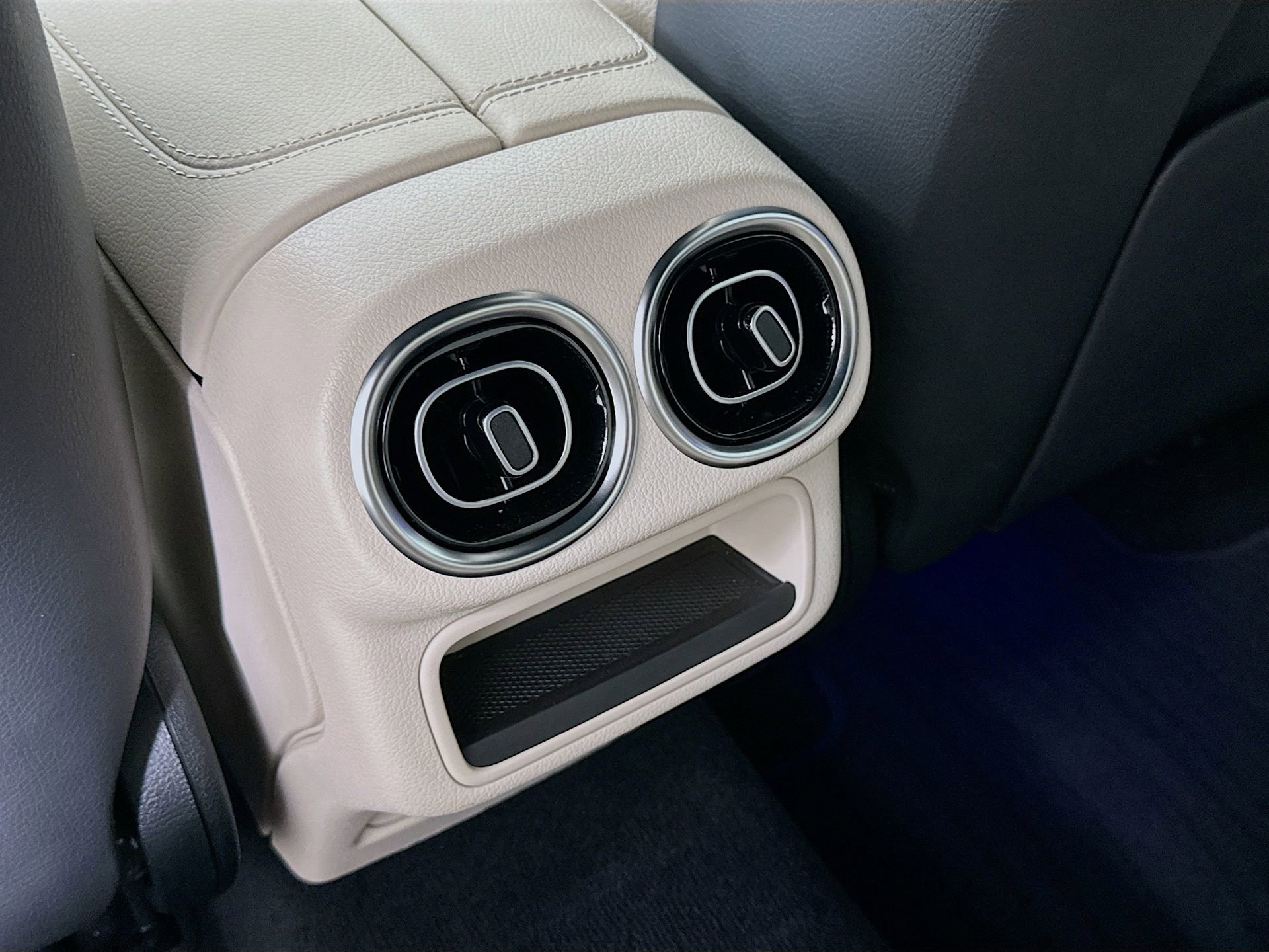 Certified 2025 Mercedes-Benz GLC 300 4MATIC image 26