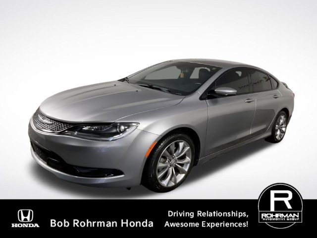 Used 2015 Chrysler 200 S w/ Comfort Group FWD image 4