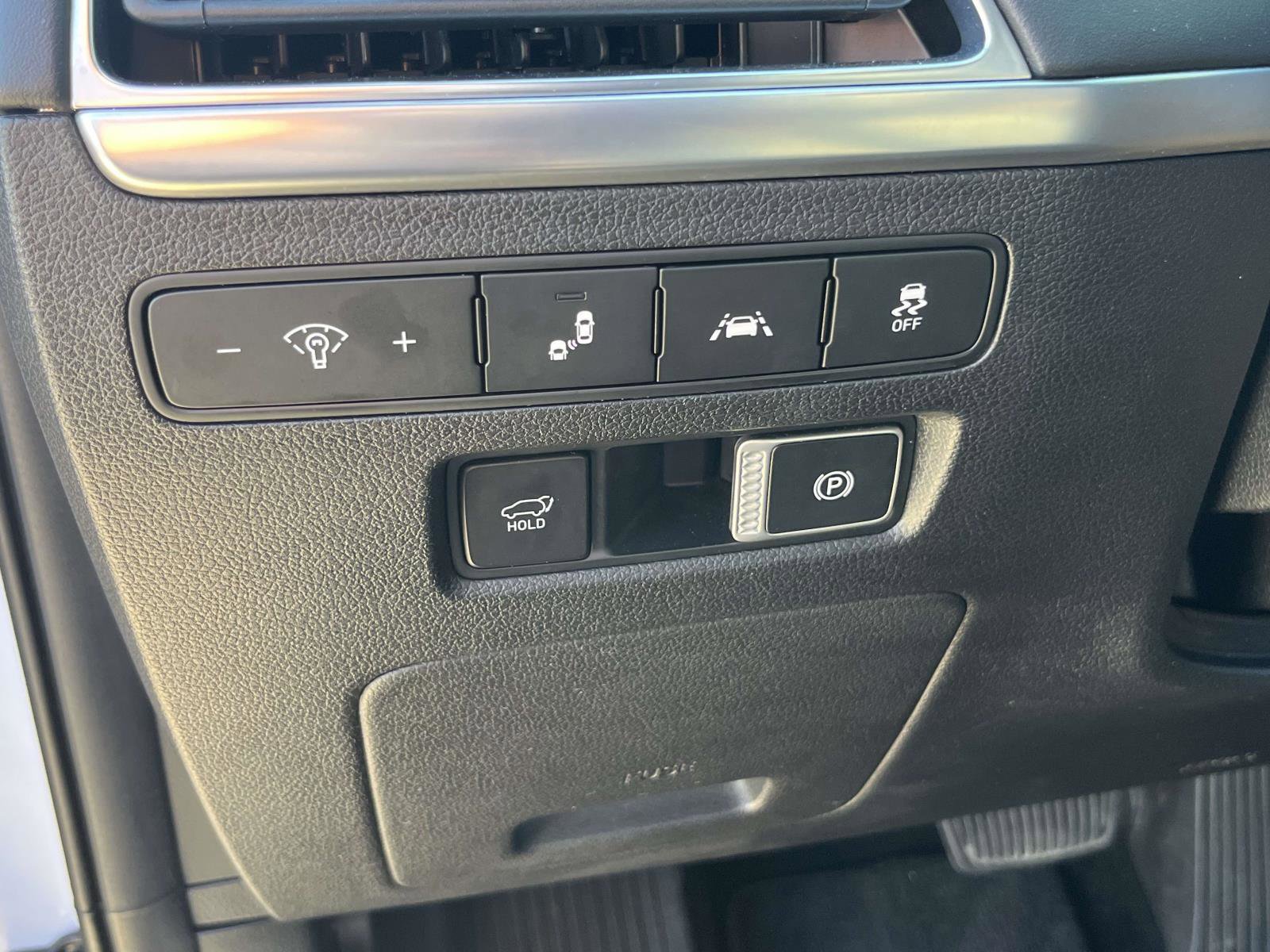 Used 2020 Hyundai Palisade Limited AWD/4WD image 16