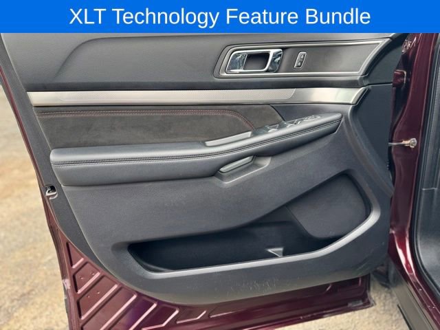 Certified 2018 Ford Explorer XLT w/ Equipment Group 202A image 12