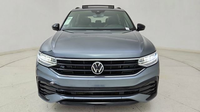 Used 2023 Volkswagen Tiguan SE R-Line image 13