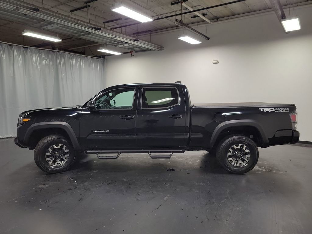 Used 2022 Toyota Tacoma TRD Off-Road w/ Technology Package image 5