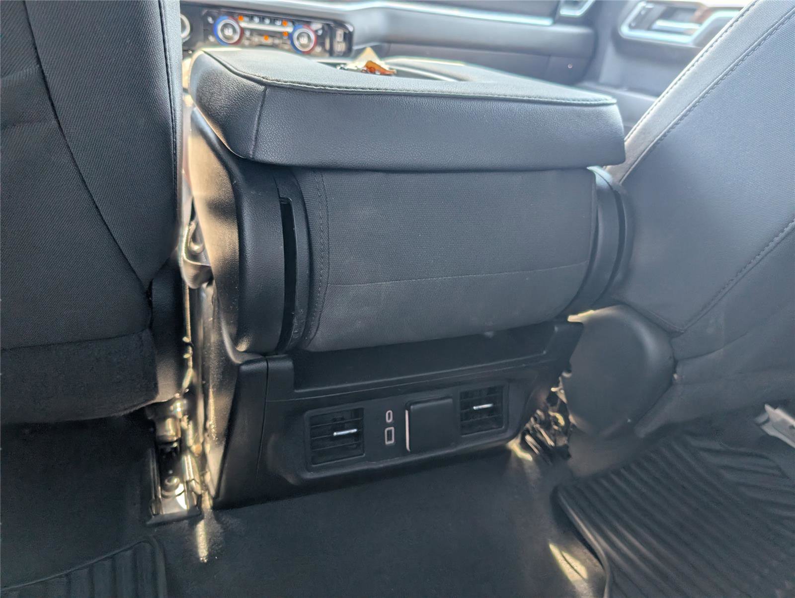 Used 2022 Chevrolet Silverado 1500 LT w/ Z71 Off-Road Package image 33