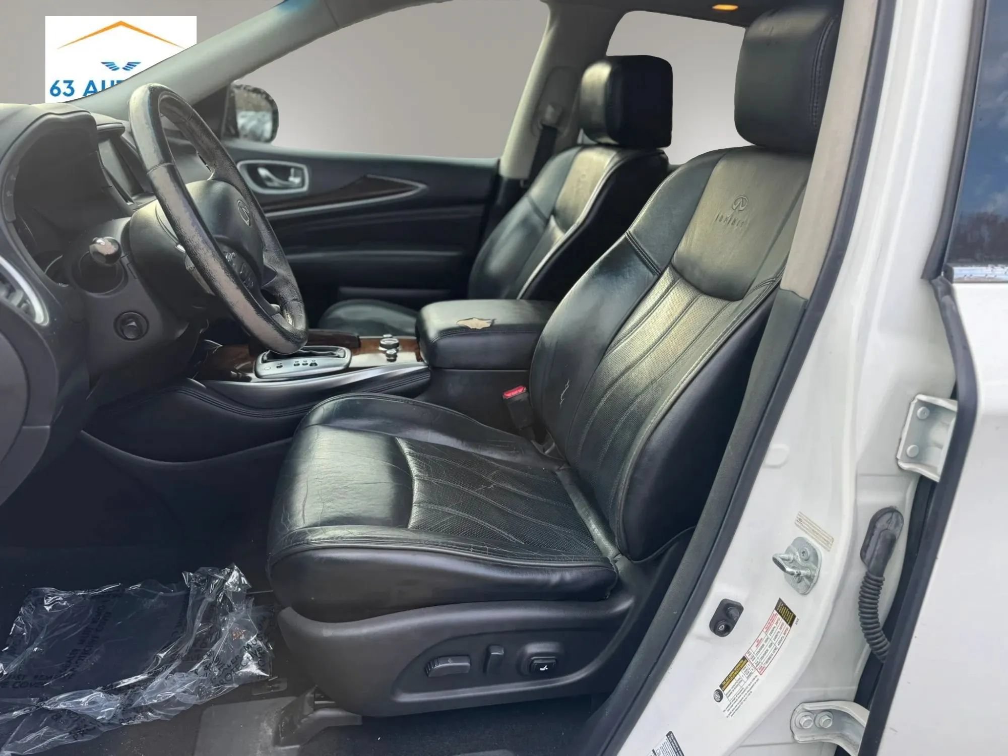 Used 2013 INFINITI JX35 AWD w/ Premium Pkg image 12