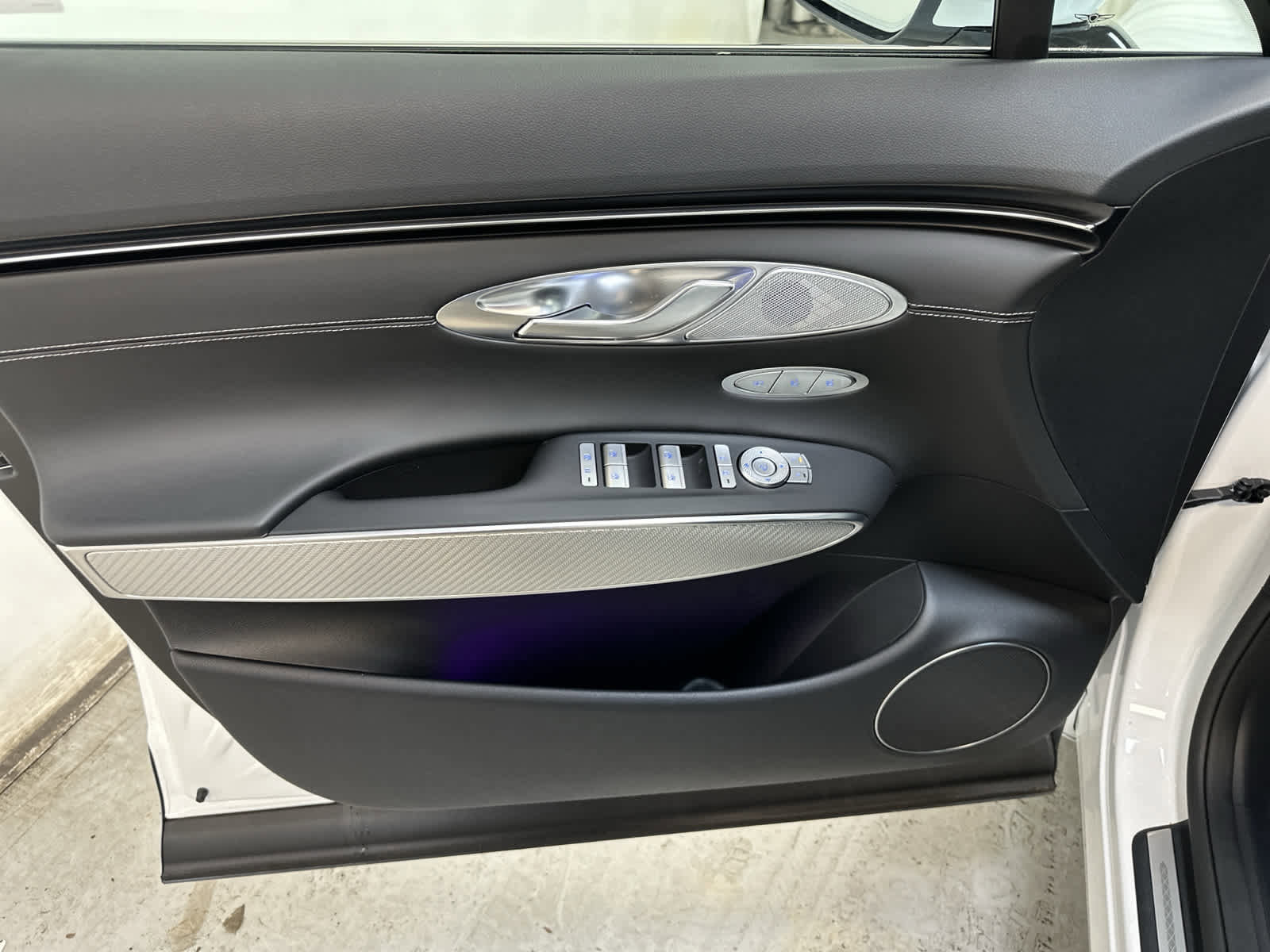 New 2025 Genesis GV70 3.5T Sport AWD/4WD image 10