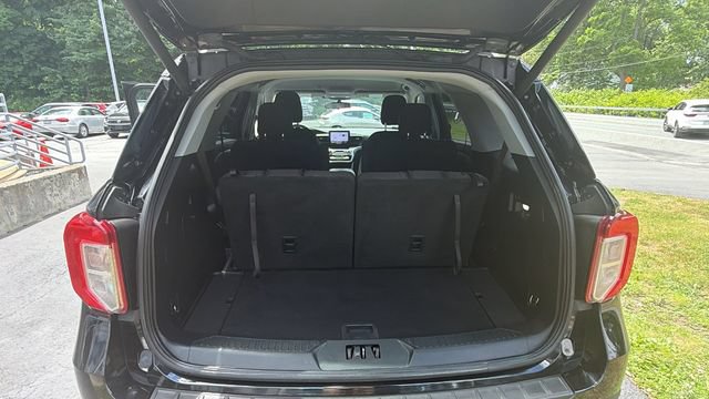 Used 2021 Ford Explorer XLT AWD/4WD image 16