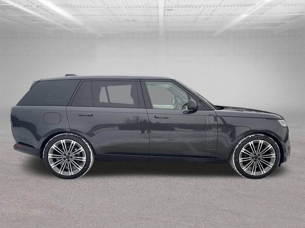 New 2026 Land Rover Range Rover Long Wheelbase SE AWD/4WD image 11