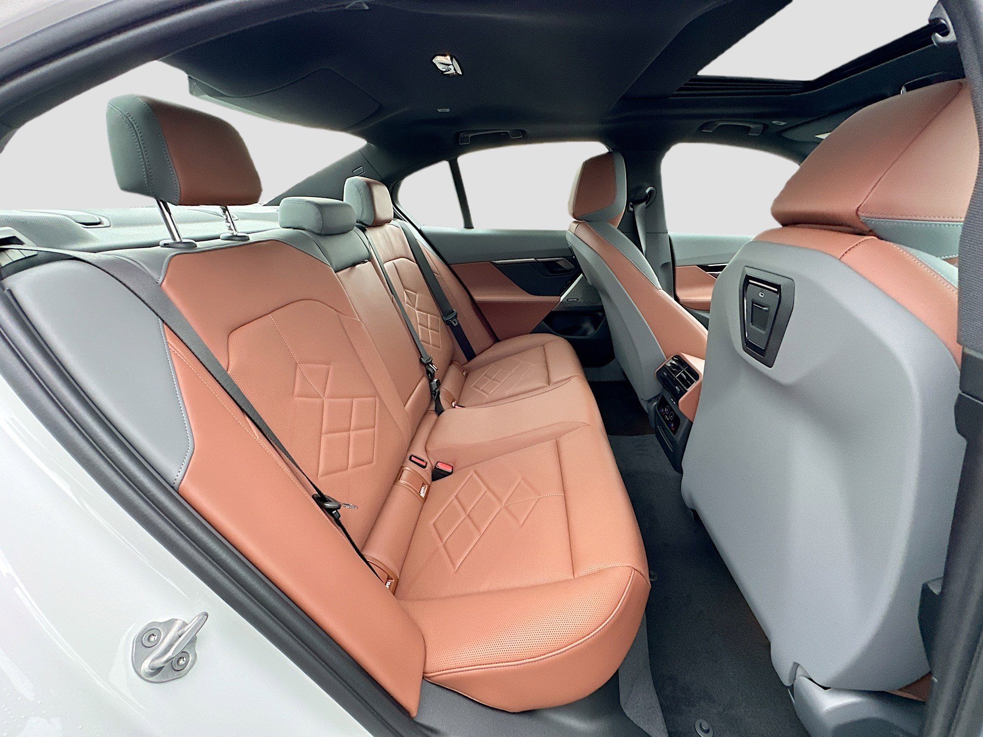 New 2026 BMW 530i w/ Convenience Package image 22