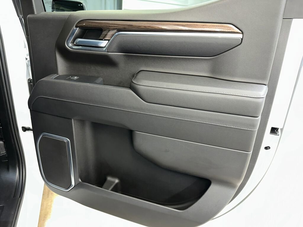 Used 2023 Chevrolet Silverado 1500 LT image 29