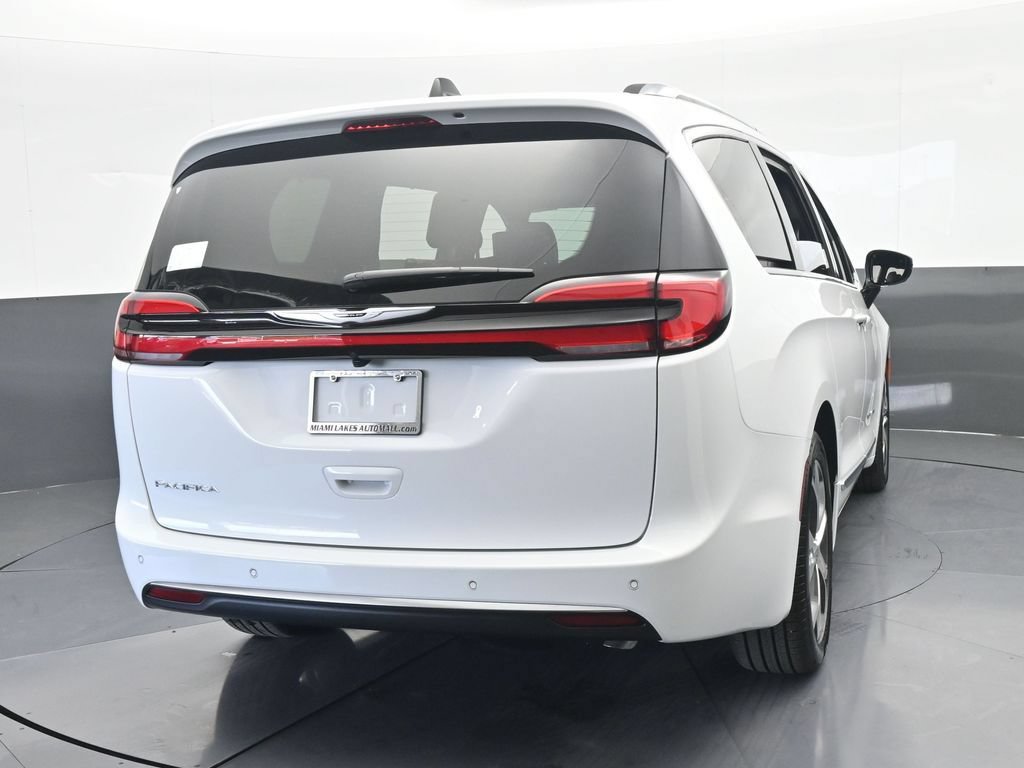 New 2026 Chrysler Pacifica Pinnacle FWD image 5