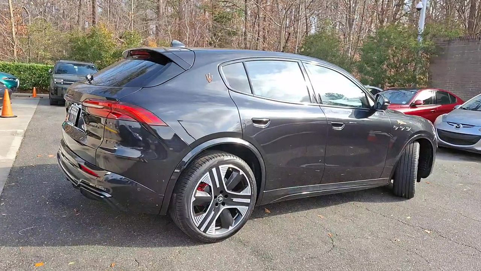 New 2025 Maserati Grecale Folgore image 8