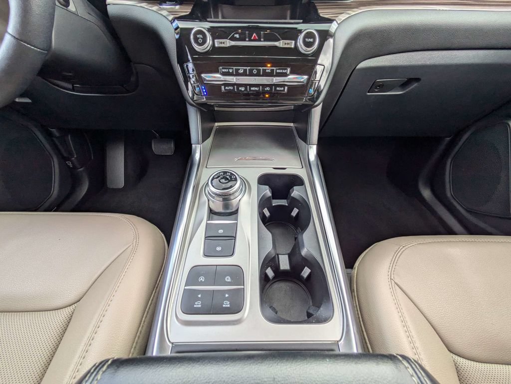 Used 2024 Ford Explorer Limited RWD image 23