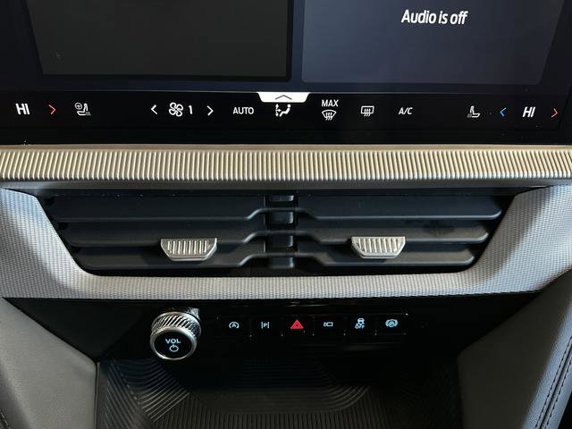 New 2026 Ford Explorer Active w/ Active Comfort Package image 20