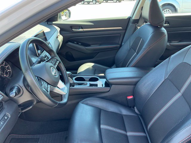 Used 2025 Nissan Altima 2.5 SR FWD image 10
