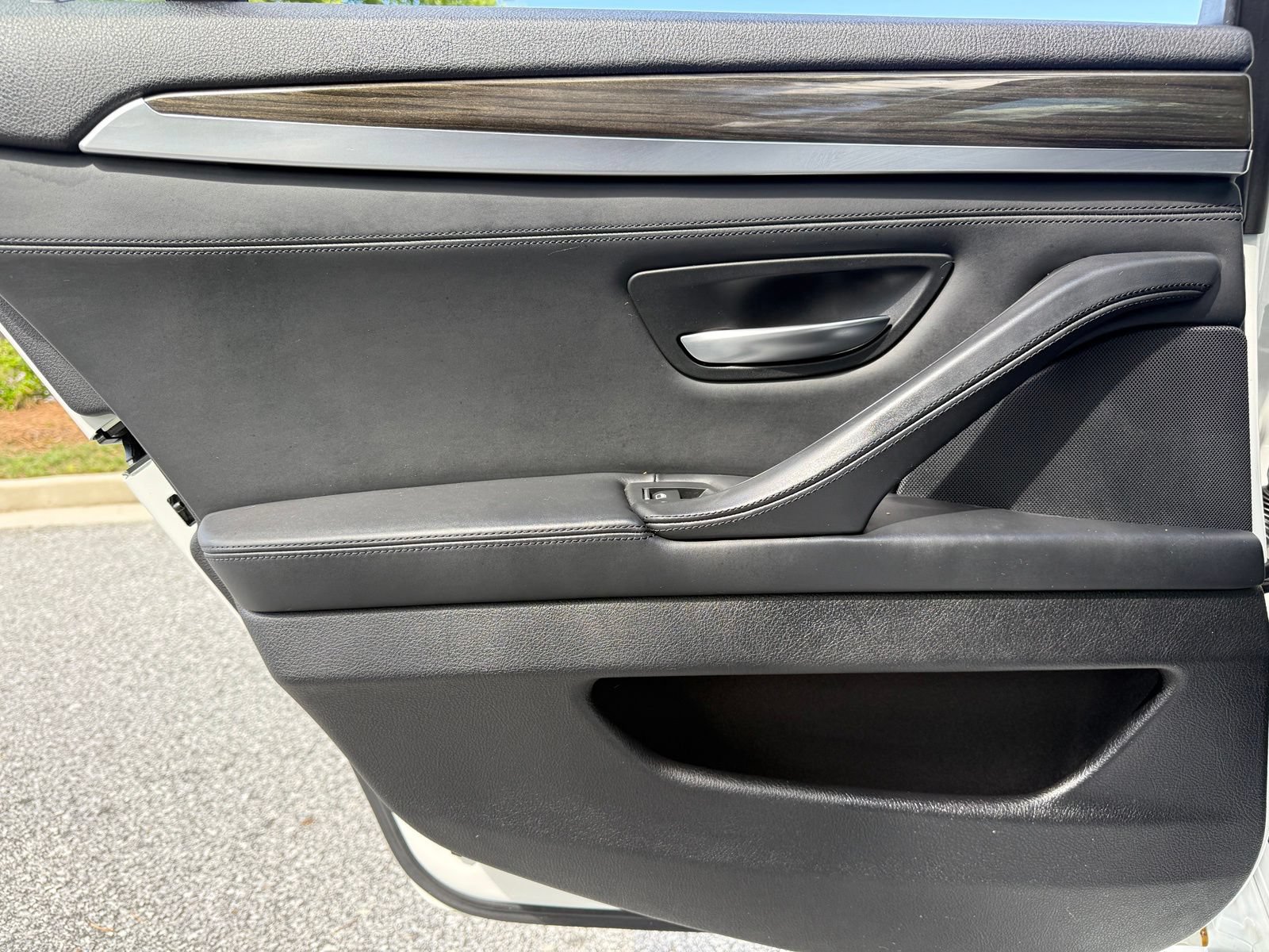 Used 2015 BMW 550i Sedan RWD image 47
