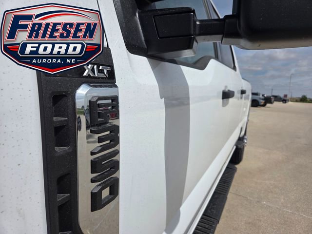 New 2026 Ford F350 XLT w/ FX4 Off-Road Package AWD/4WD image 9