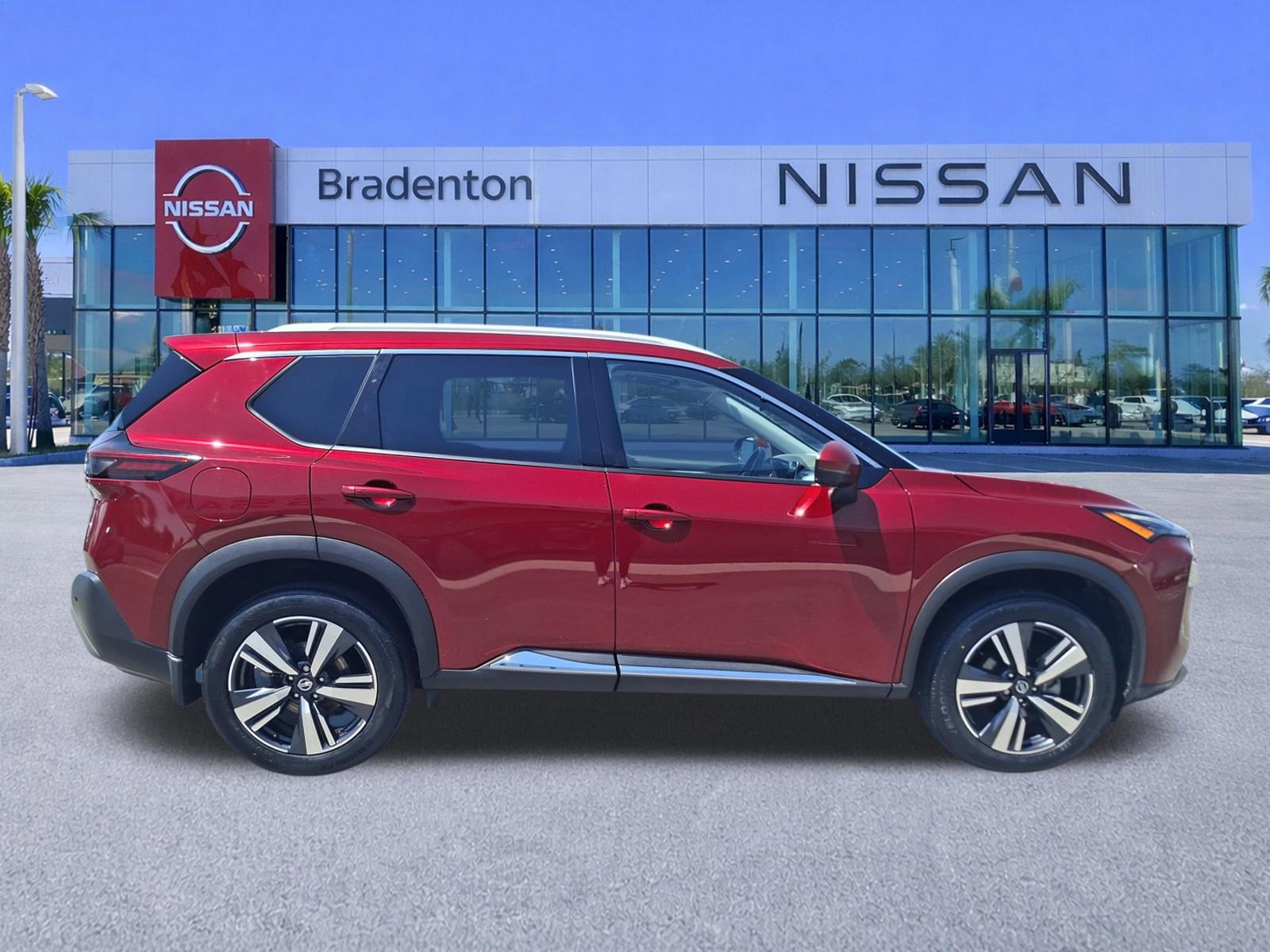 Used 2021 Nissan Rogue SL FWD image 4