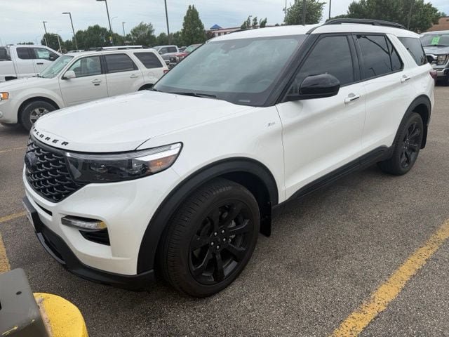 Certified 2023 Ford Explorer ST-Line w/ Class IV Trailer Tow Package AWD/4WD image 3
