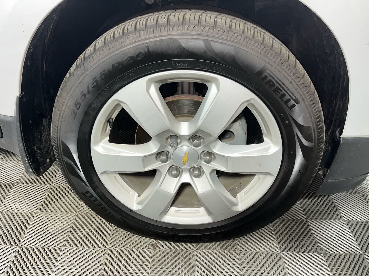 Used 2017 Chevrolet Traverse LT w/ Style and Technology Package FWD image 10