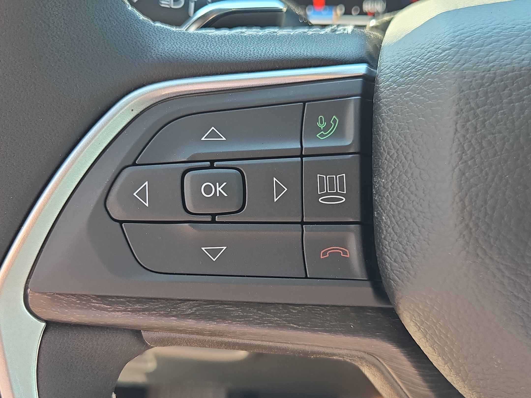 New 2027 Jeep Grand Cherokee Limited AWD/4WD image 24