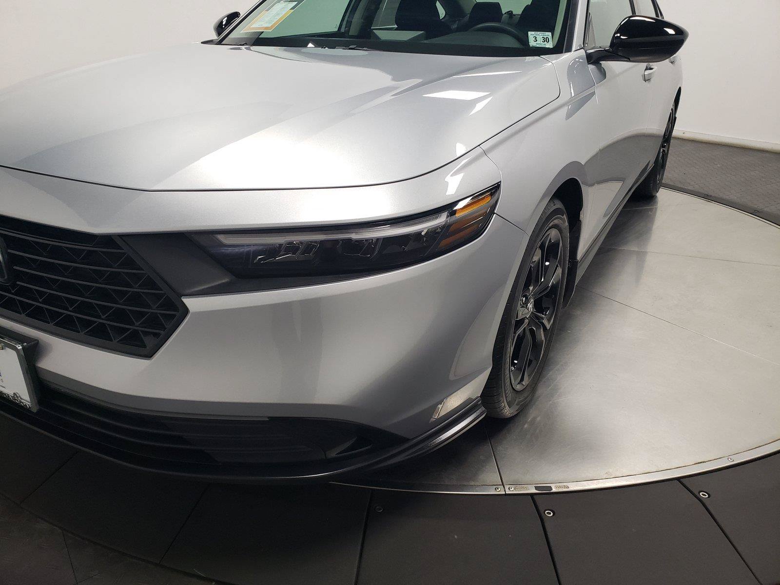 Used 2025 Honda Accord SE image 7