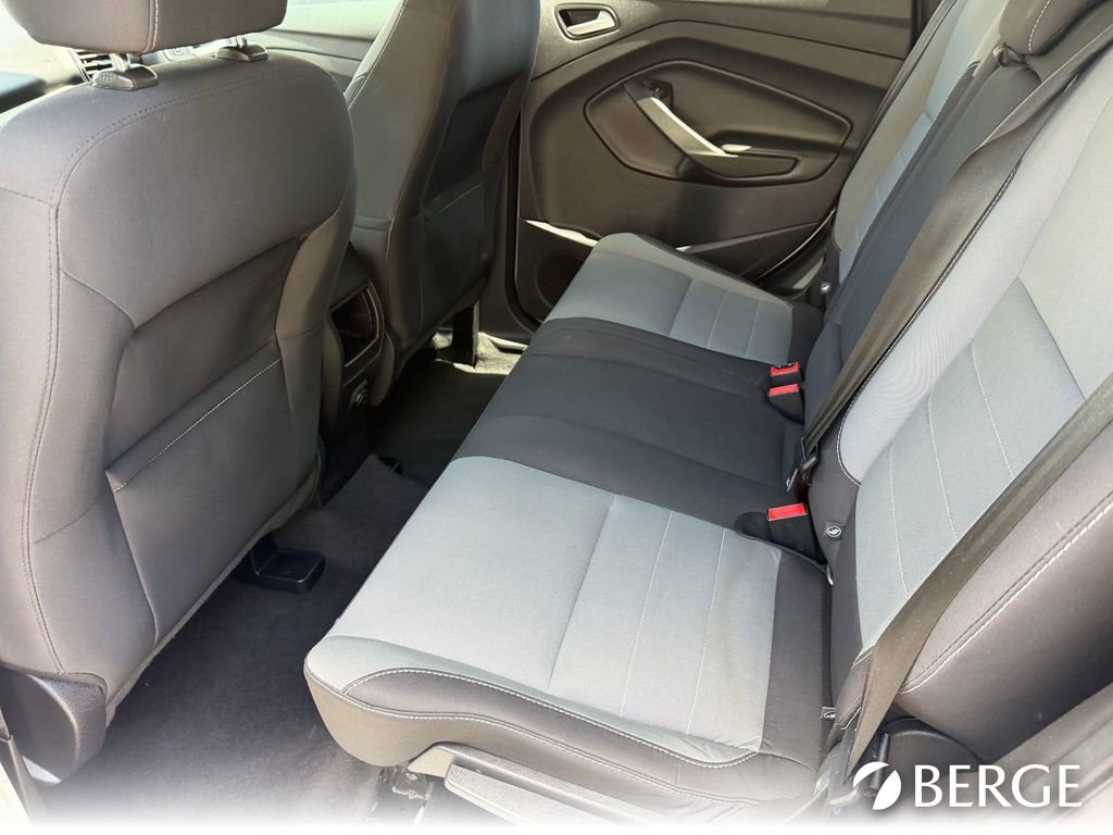 Used 2016 Ford Escape SE FWD image 16